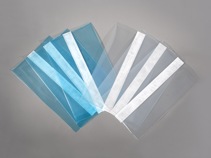 টাইভেক দিয়ে তৈরি সেন্টার স্ট্রিপ পাউচ